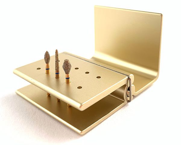 3-pack of gold diamond dental burs includes:

368-023-5-ML Football, coarse grit
878K-016-8-ML Pointed Taper, coarse grit
811-033-5-ML Occlusal, coarse grit